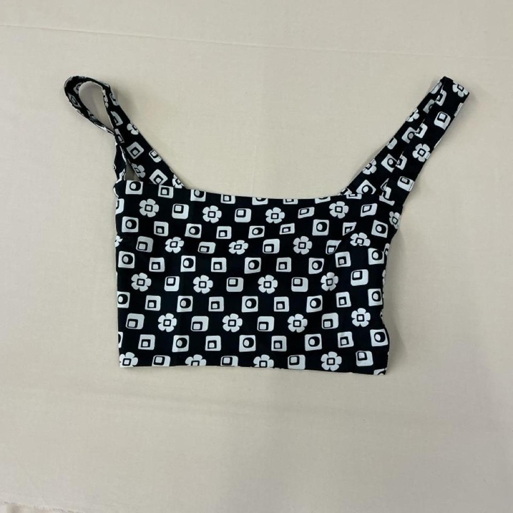 Brand‎ new Europa crop top